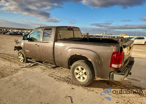 2010 GMC Sierra K1500 Sle z USA, uszkodzony, nr VIN 1GTSKVE35AZ286461